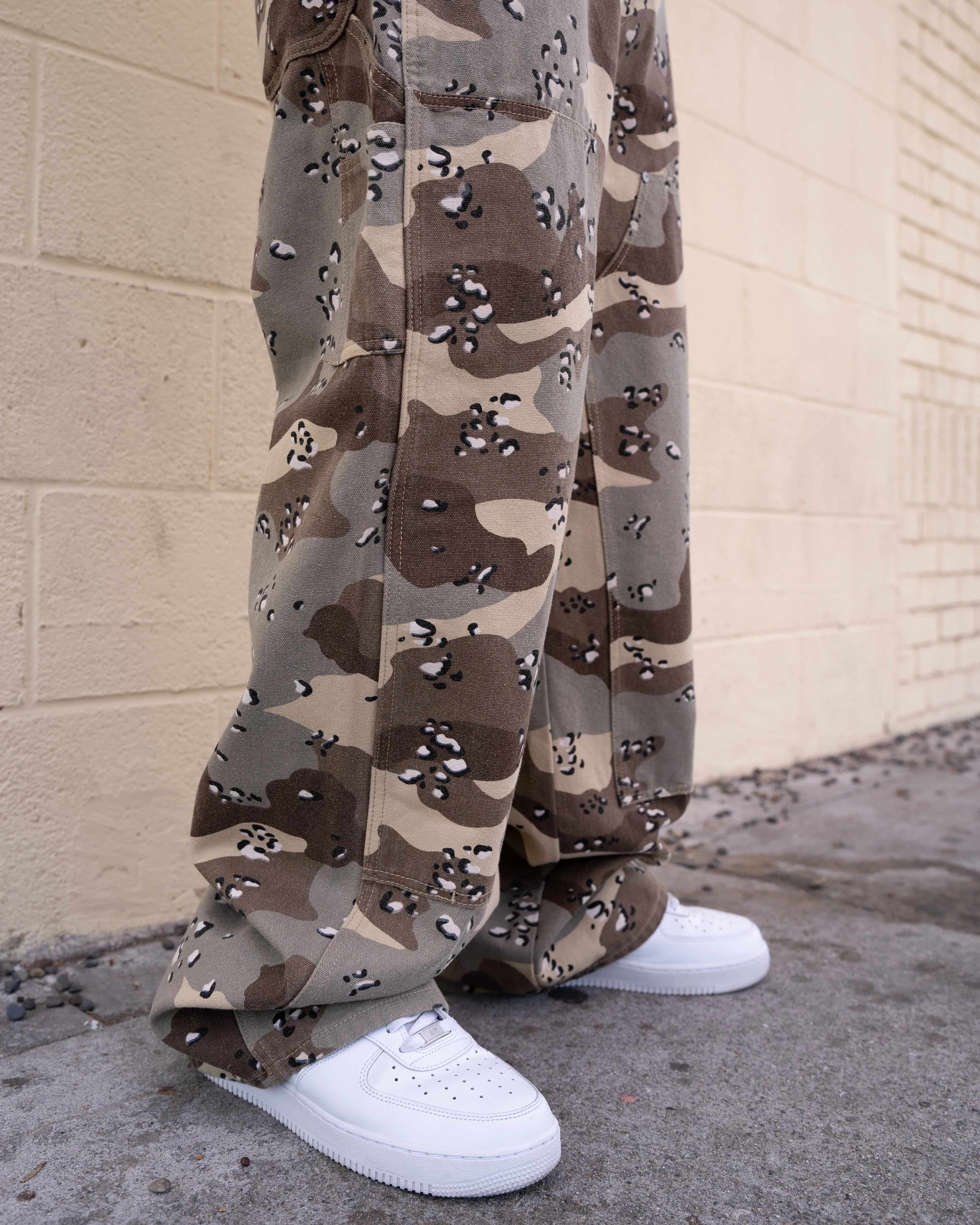 CAMO CARPENTER PANTS - DESERT CAMO