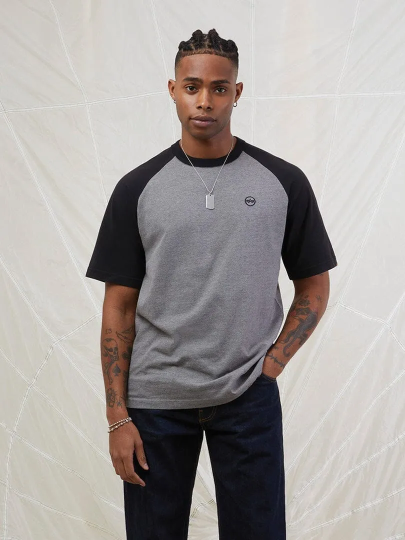 ESSENTIAL RAGLAN TEE