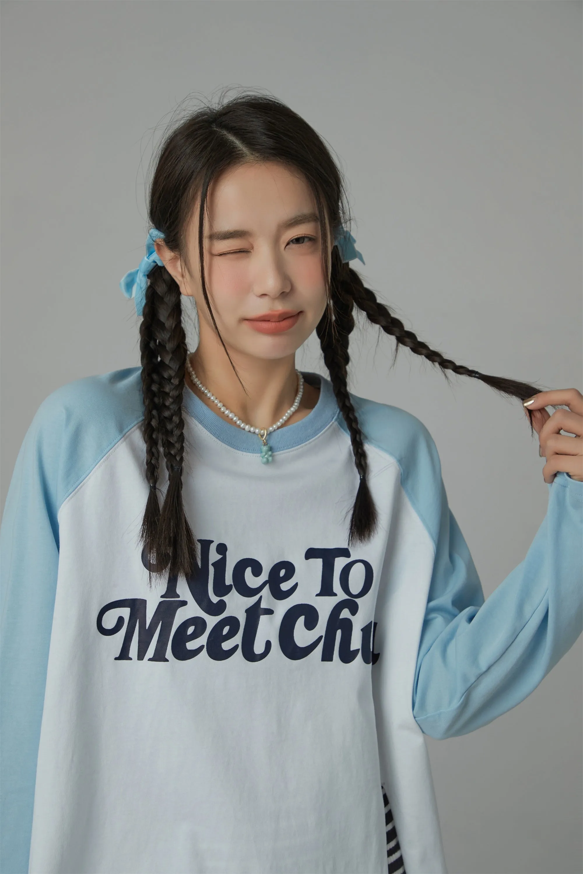 Nice To Meet Chuu Contrast Raglan T-Shirt