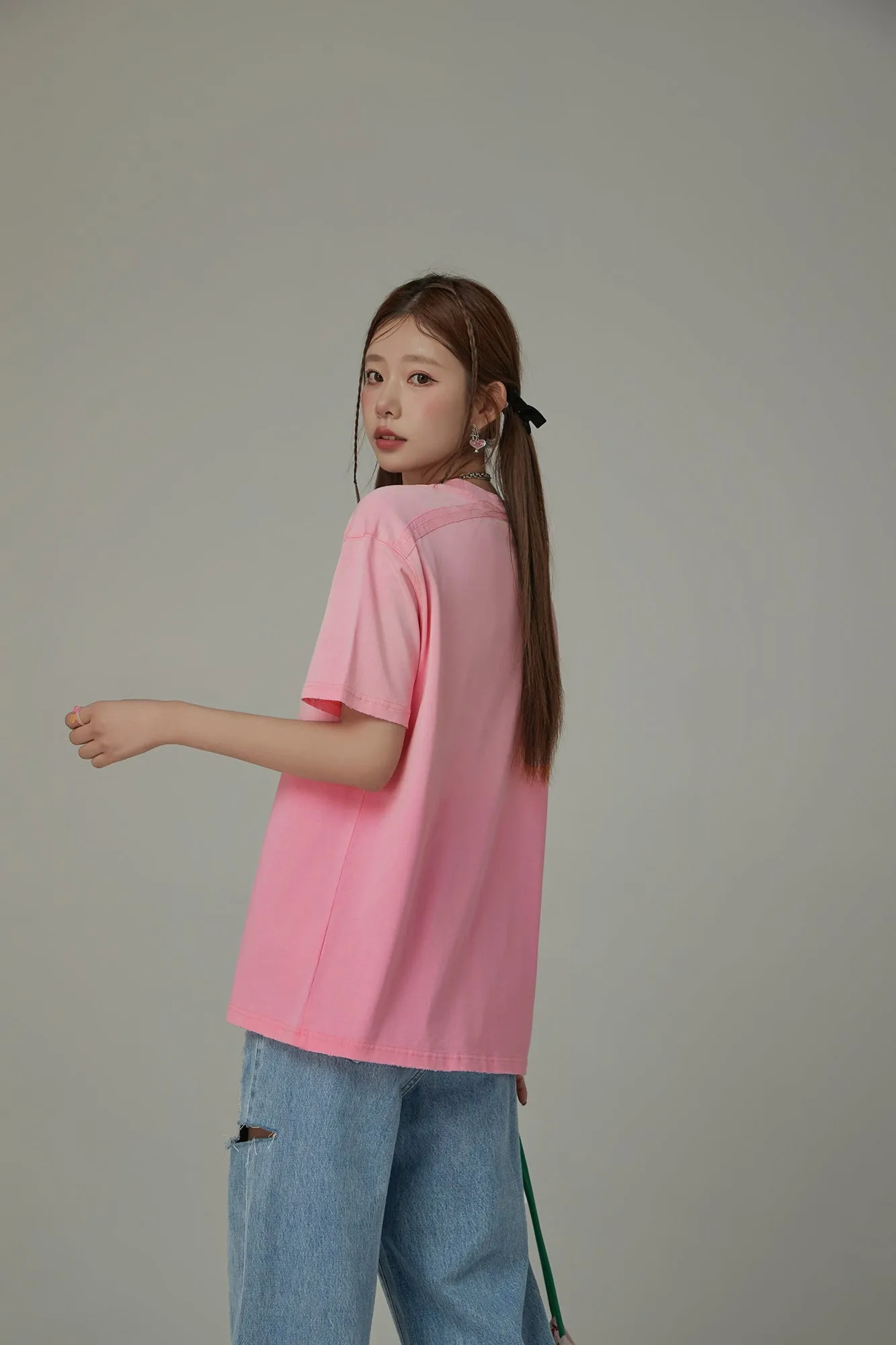 Rainbow Chuu Logo Gradient Raglan T-Shirt