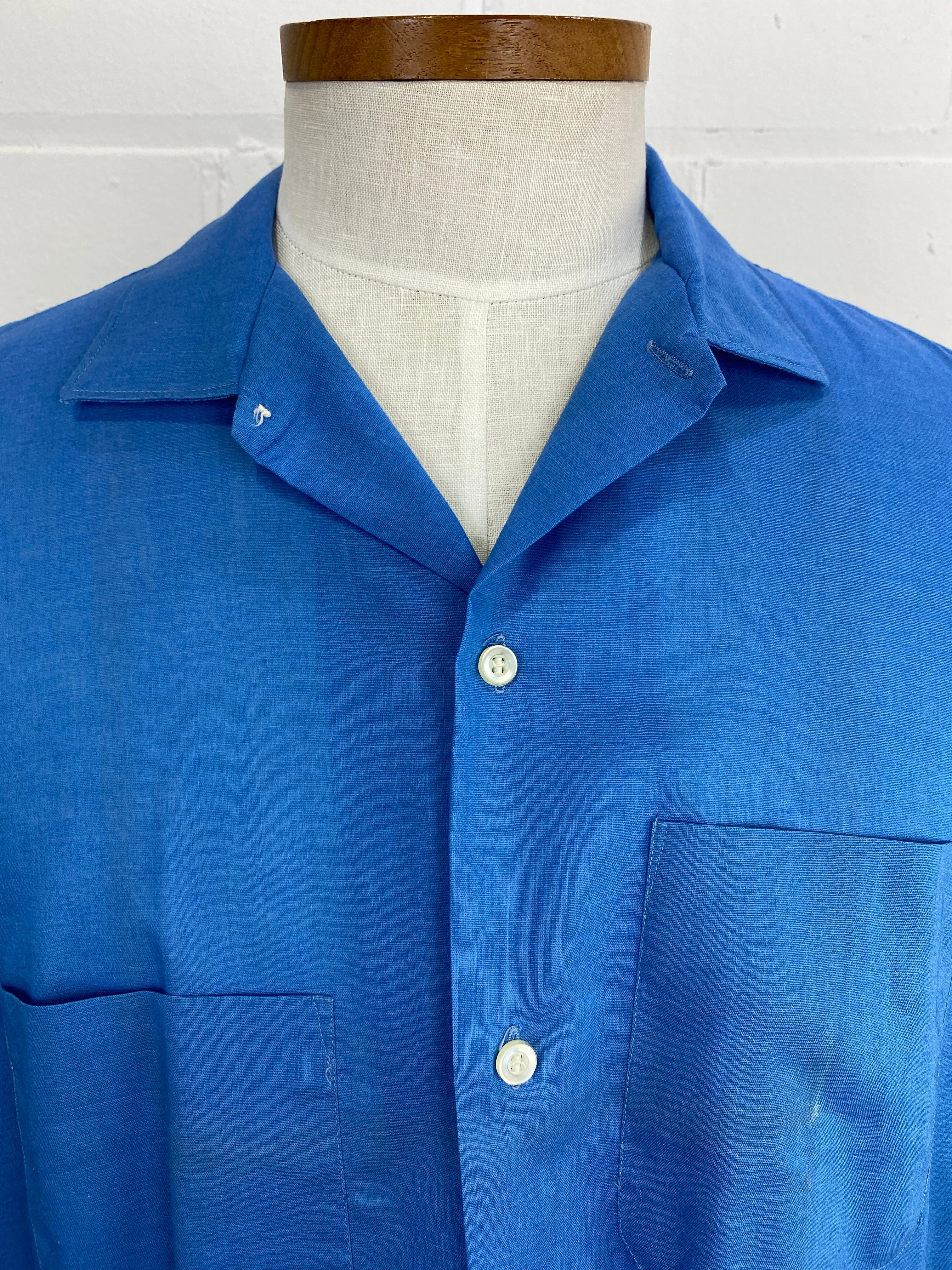 Vintage 80s Men's Blue Button-Up Shirt, Large